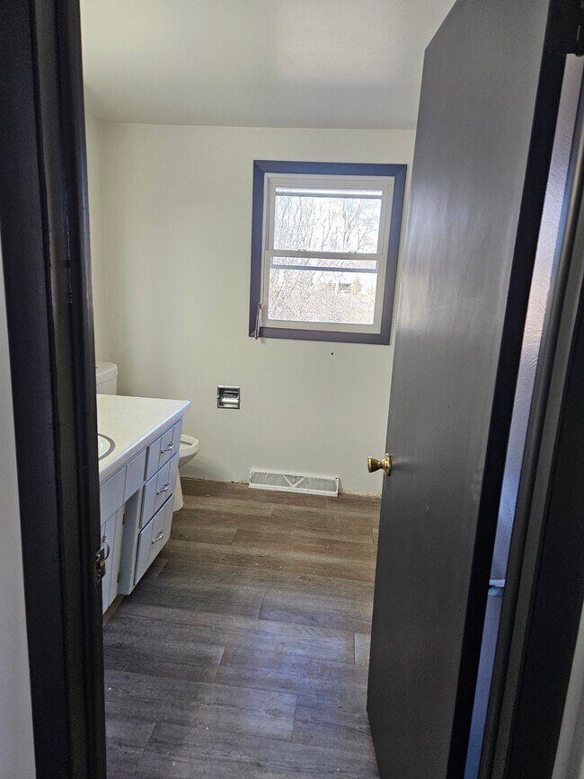 Foto del edificio - 1403 Beech Tree Dr