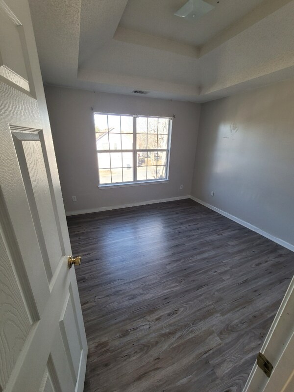 Foto del edificio - 3551 Creekview Dr