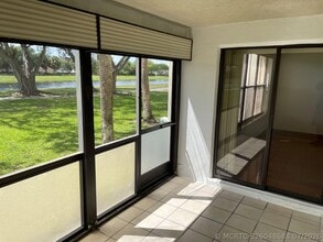Building Photo - 2322 S Cypress Bend Dr