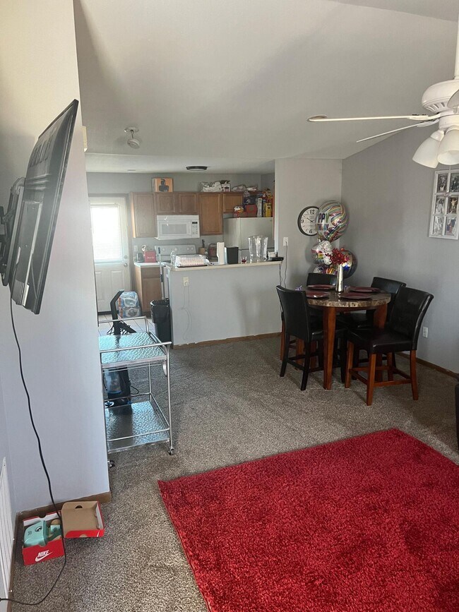 Foto del edificio - 1638 High Quest Cir