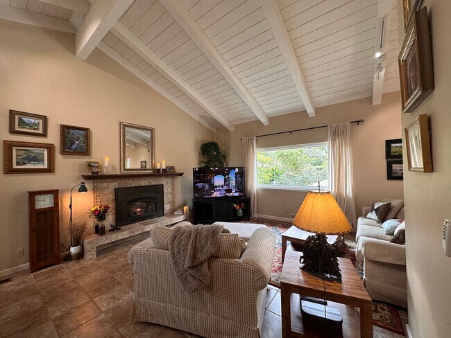 Building Photo - Sunny - Fully Furnished 2-Bedroom, with Of...