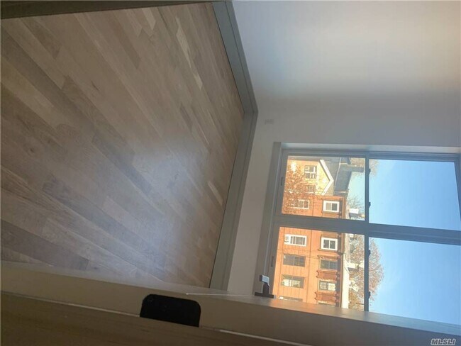 Building Photo - 189 Pulaski St