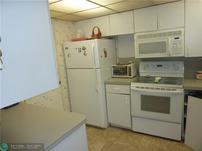 1160 N Federal Hwy Unit 1222 - 4