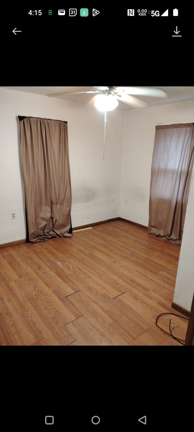 Foto del edificio - 4900 Parkview Dr