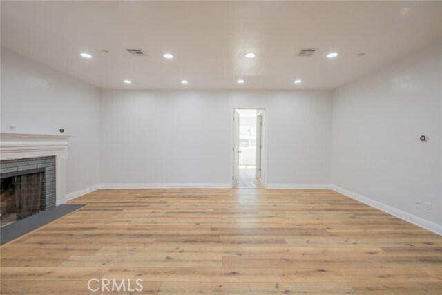 Foto del edificio - 7032 Penfield Ave