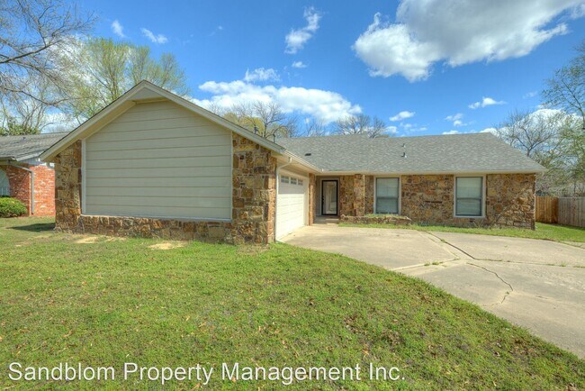 Building Photo - 3 br, 2 bath House - 6955 E 78th Street