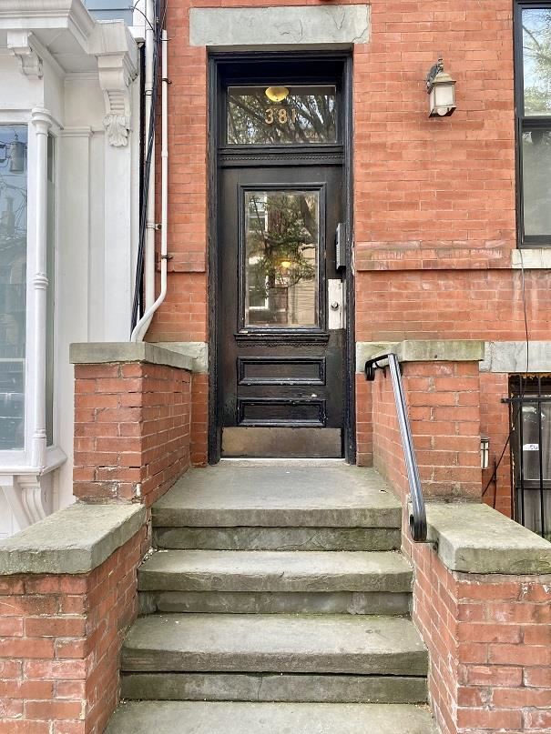 Building Photo - 381 2nd St