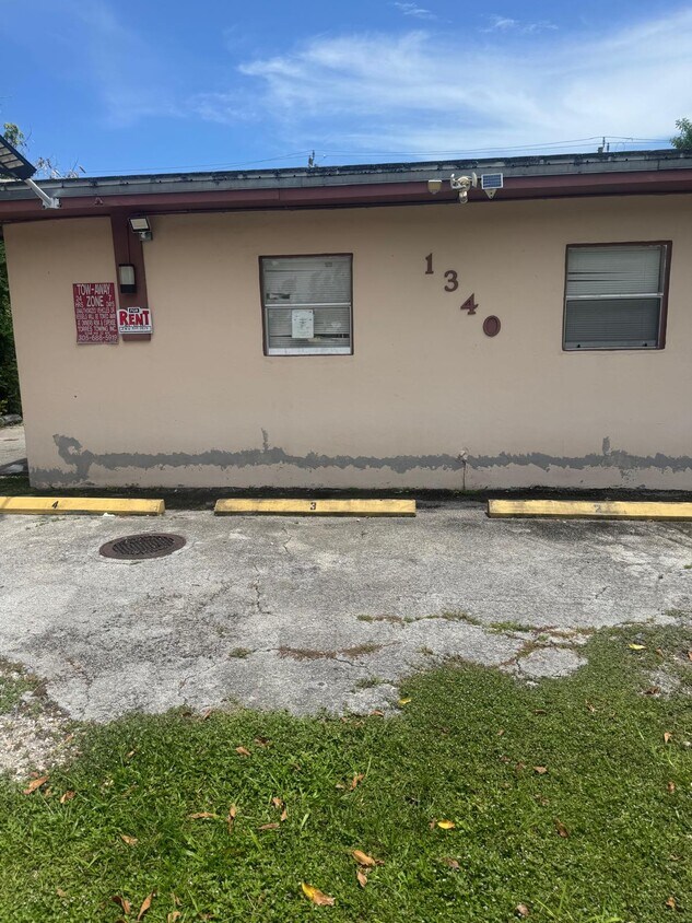 Foto principal - 1340 NE 111th St