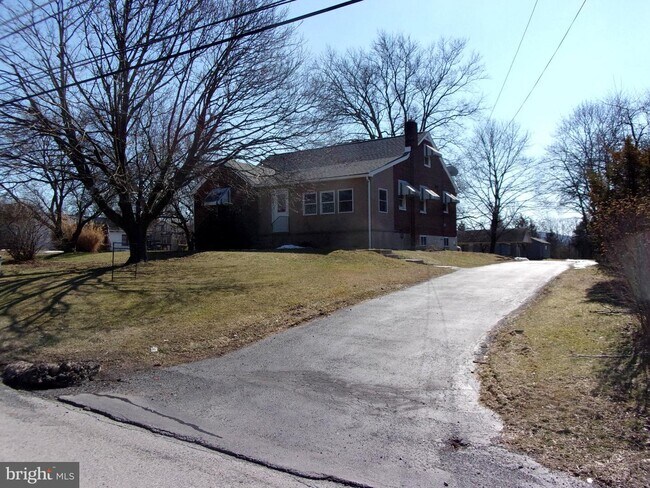 Foto del edificio - 636 Benjamin Franklin Hwy