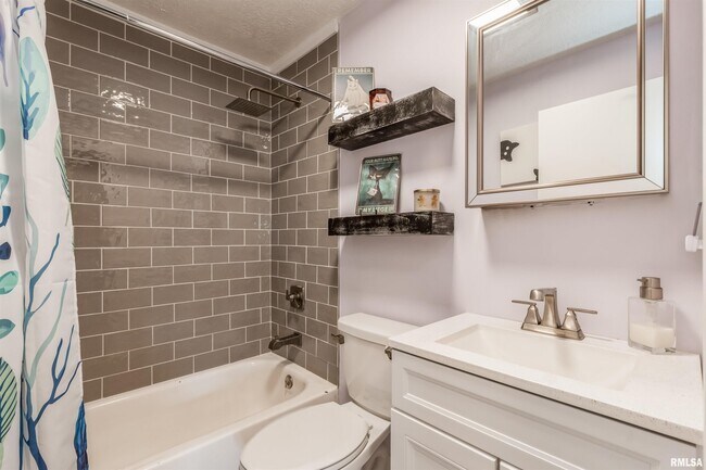 Foto del edificio - 2131 Judson Ct