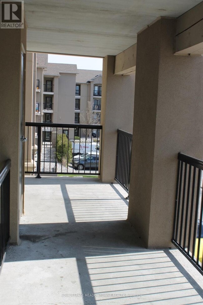 Building Photo - 1360 Main St E