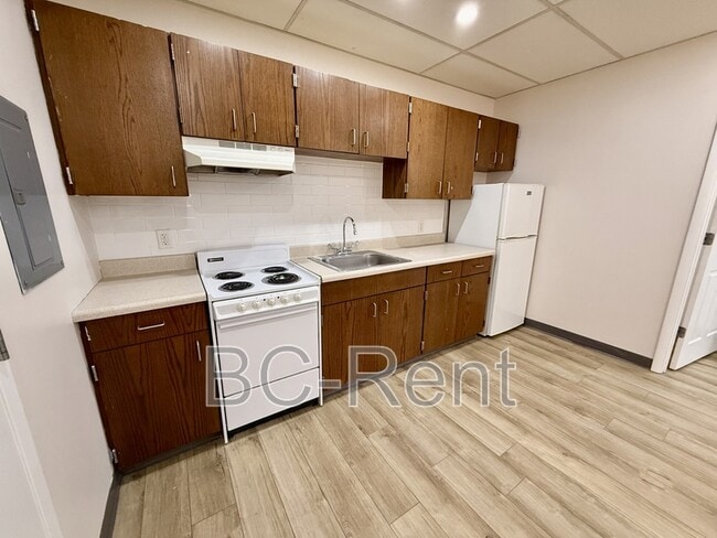 Building Photo - 622 17th St