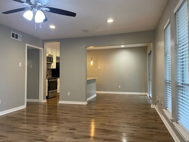Building Photo - 5838 Sandhurst Lane Unit#D, Dallas, Texas ...