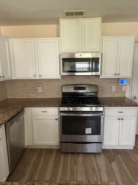 Foto del edificio - 2430 Glenholly Park Dr