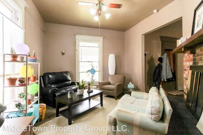 Building Photo - 4 br, 2 bath House - 601 N Alameda Ave.