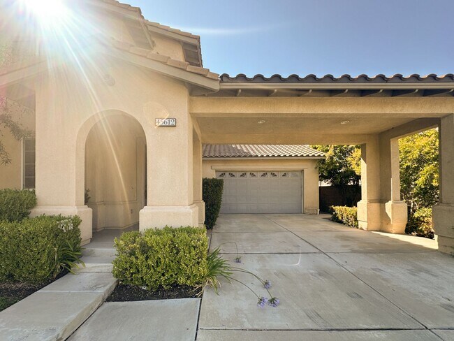 Building Photo - Available now! Beautiful 4 Bedroom Home for Rent in WOLF CREEK community of South Temecula!
