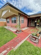 Building Photo - 4088 SW 51st St
