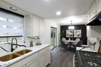Building Photo - 7706 Garsee Dr