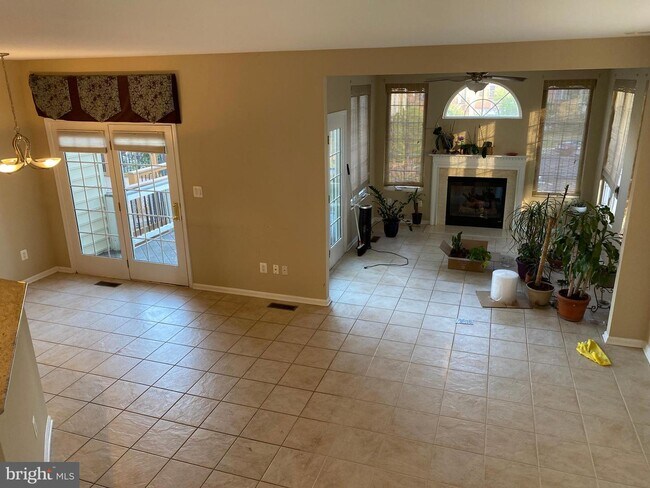 Foto del edificio - 22546 Airmont Woods Terrace