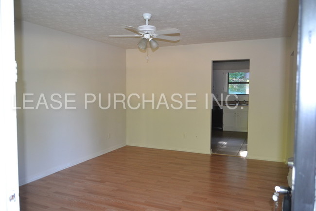 Building Photo - Duplex with Basement