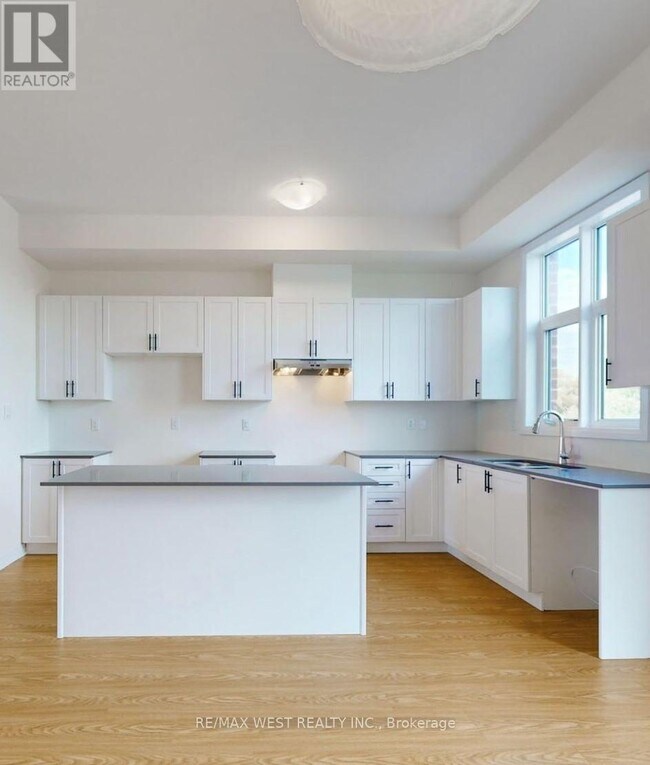 Building Photo - 93 Millman Ln