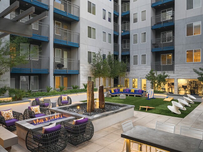 Foto del edificio - Norte Town Lake Apartments