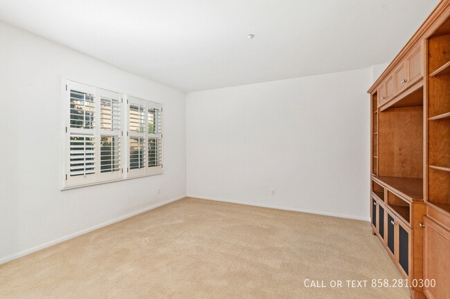 Building Photo - 17010 Calle Trevino