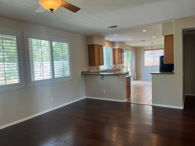 Building Photo - 32855 Abana Ct
