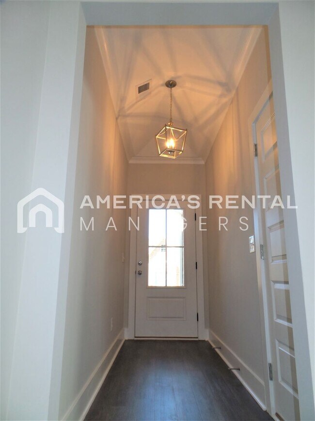 Foto del edificio - Home for Rent in Lake Cyrus.. Available to...