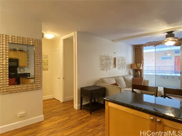 Foto del edificio - 430 Kaiolu St