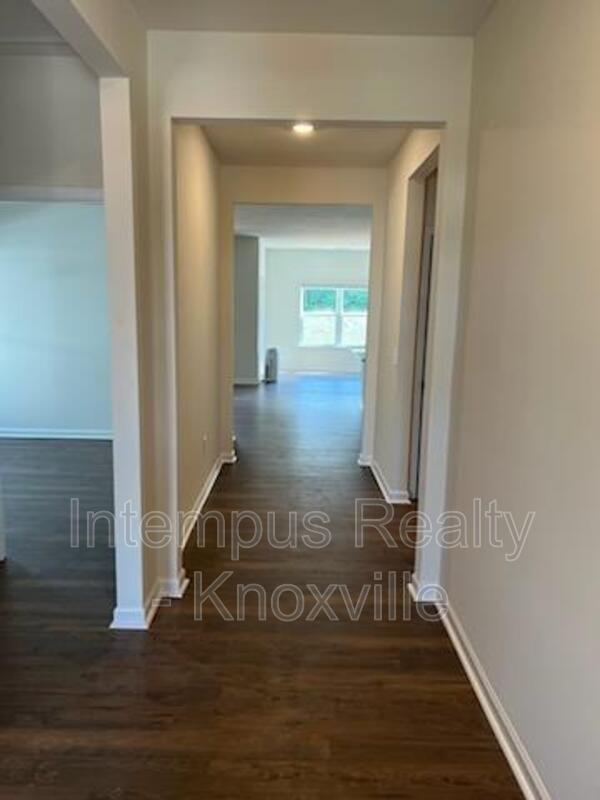 Foto del edificio - 1311 Hampton Pl Cir