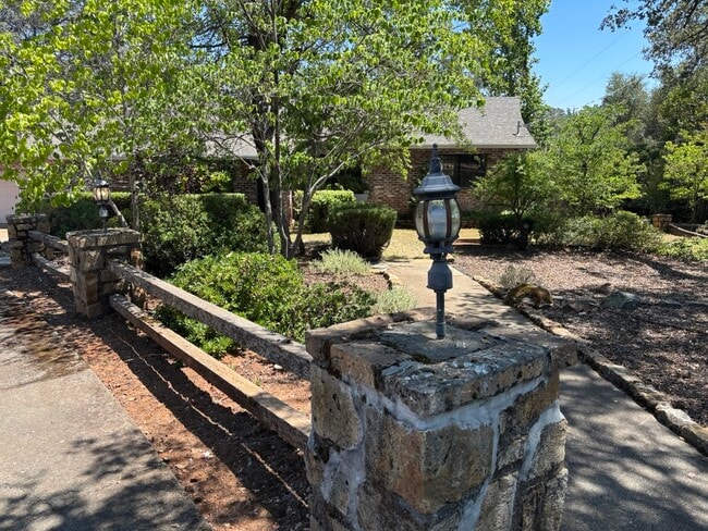 Foto del edificio - 2699 Westwood Dr