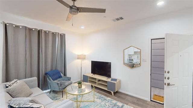 Foto del edificio - 3235 Dallas St