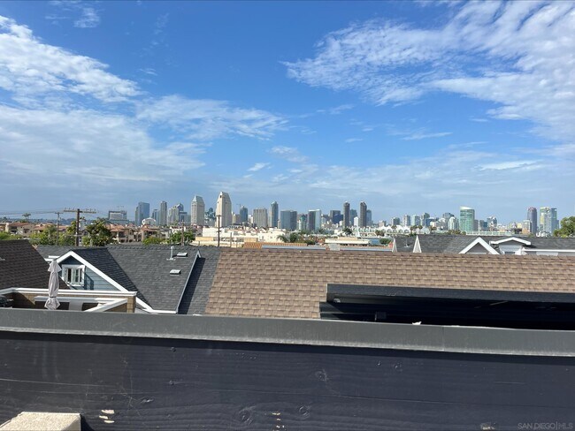 Foto del edificio - 256 B Ave