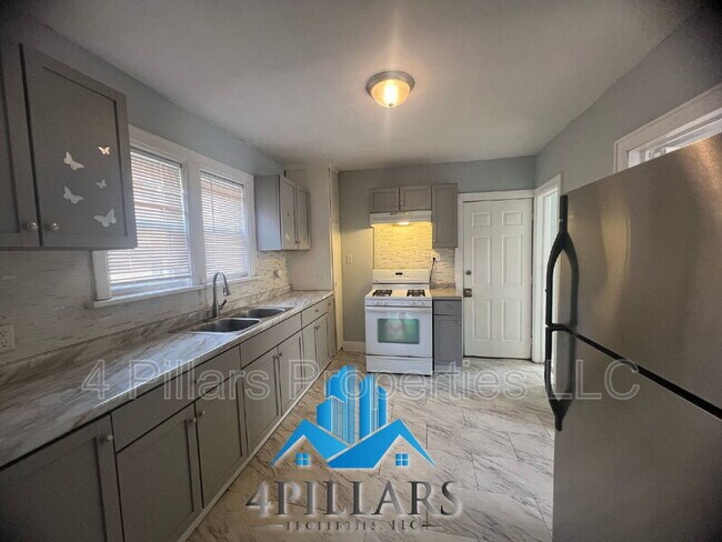 Building Photo - 1120 W 150th St