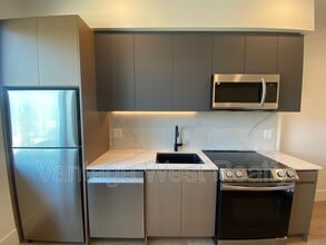 Building Photo - 720-720 K. L. O. Rd