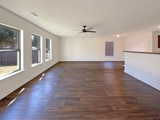 Building Photo - 1006 Barrymore Ln