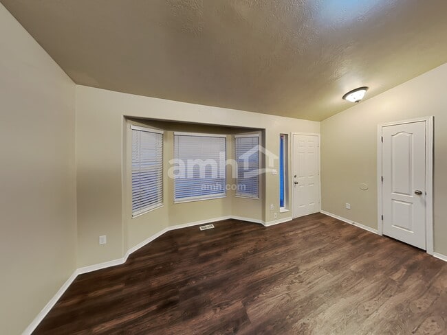 Foto del edificio - 6254 W Sarah Cir