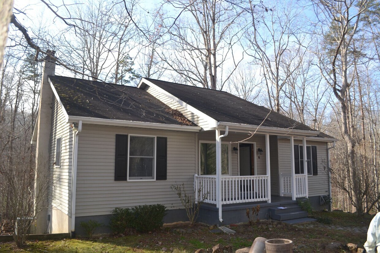 Primary Photo - Lake Monticello Rental 3Bed/3Bath House