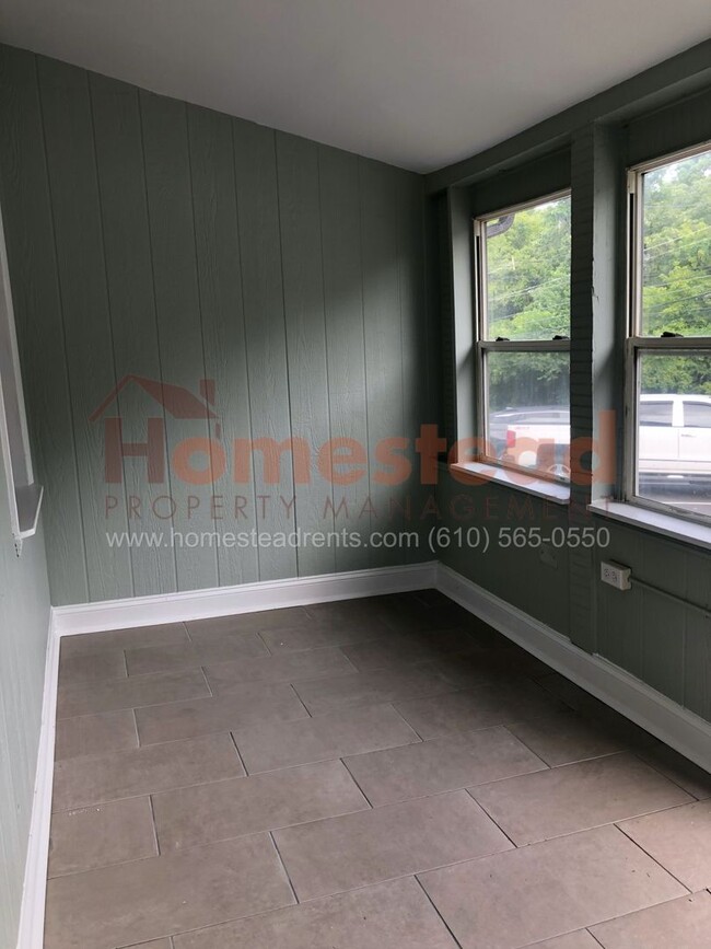 Building Photo - MARCUS HOOK 3 BEDROOM