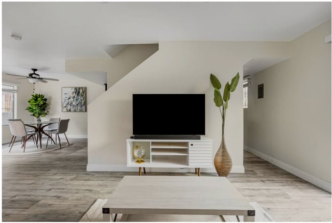 Building Photo - For Rent: Modern 2-Bedroom, 2-Bath Townhouse Apartment