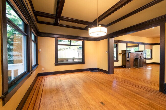 Foto del edificio - 528 18th Ave E