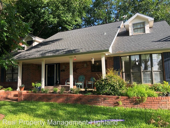 Building Photo - 3 br, 2.5 bath House - 1701 Bluebonnet Lane
