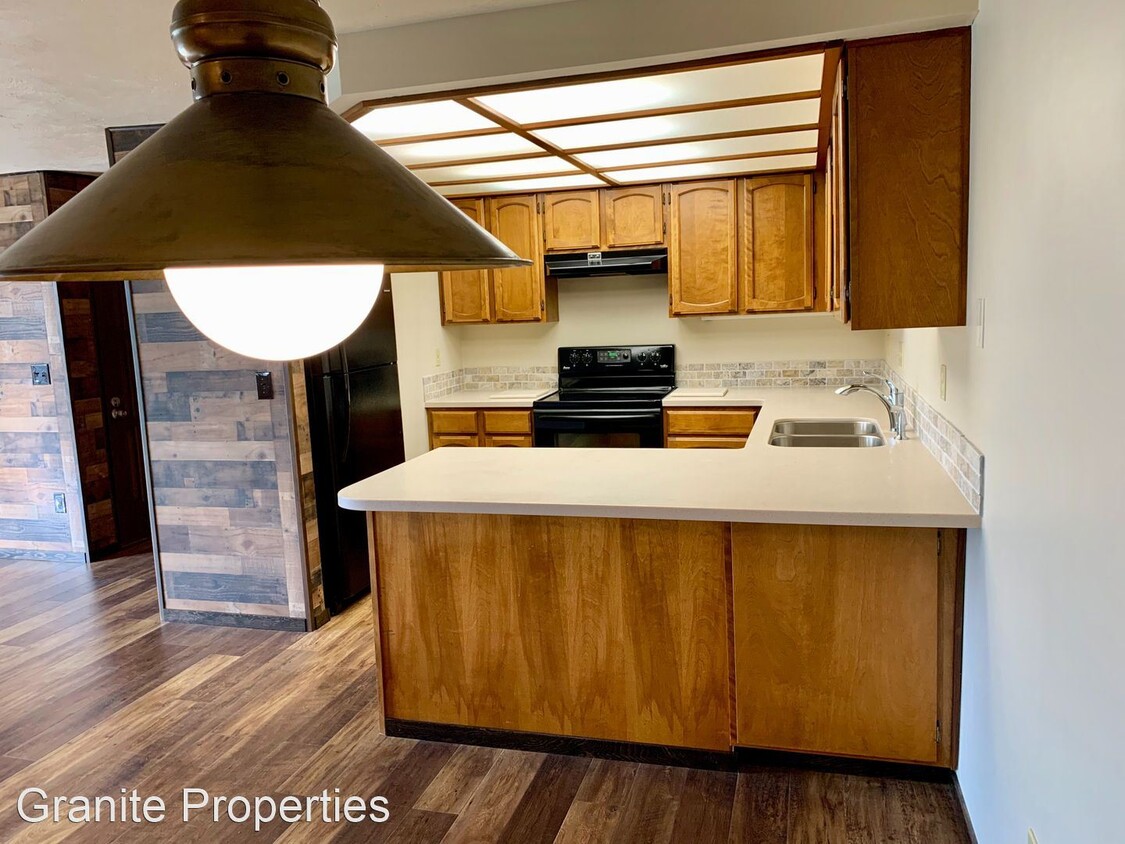Foto principal - 650 Harlow Rd