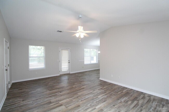 Building Photo - 3004 Myrshine Dr