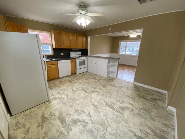 Building Photo - Where Comfort Meets Value