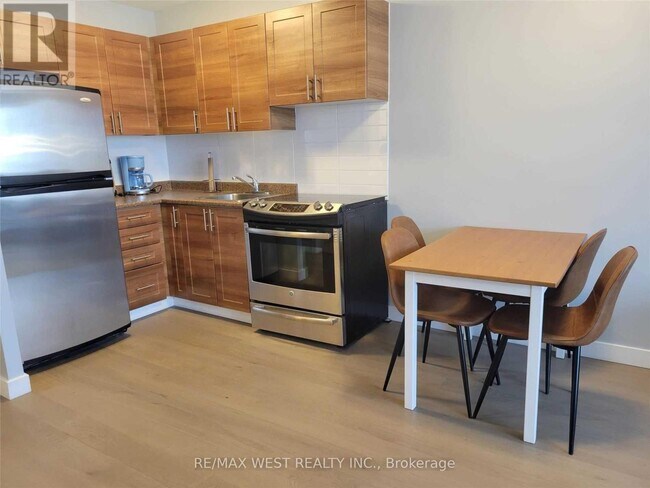 Photo du bâtiment - 354 Marlee Ave