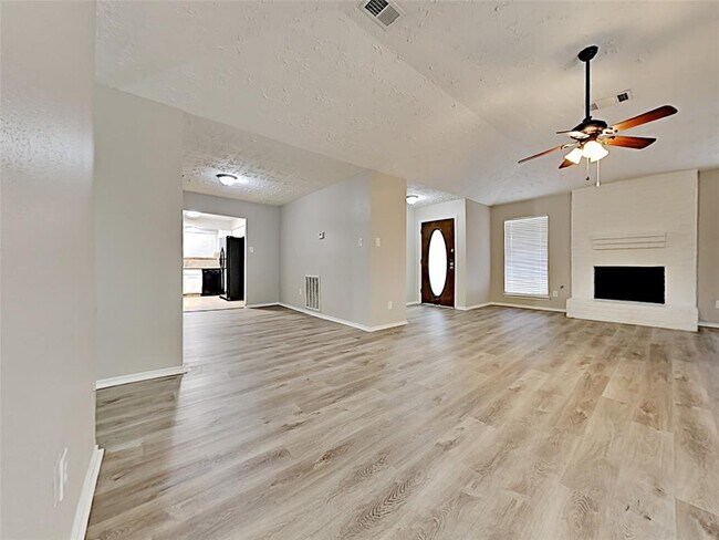 Foto del edificio - 20215 Misty Pines Dr