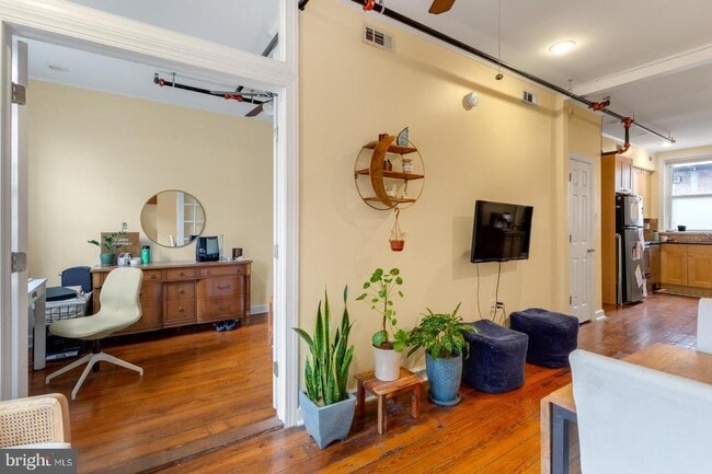 Building Photo - 1341 Lombard St