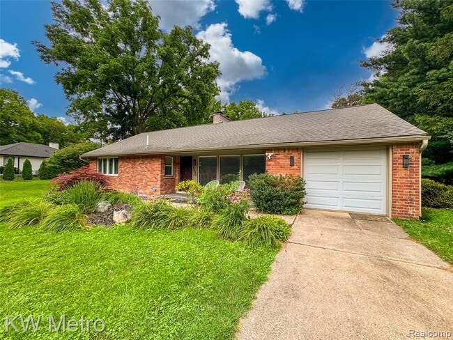 Building Photo - 4096 Chestnut Hill Dr